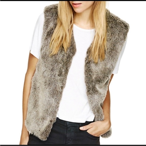Talula Aritzia Park Slope Faux Fur Vest Women size S - Picture 1 of 13